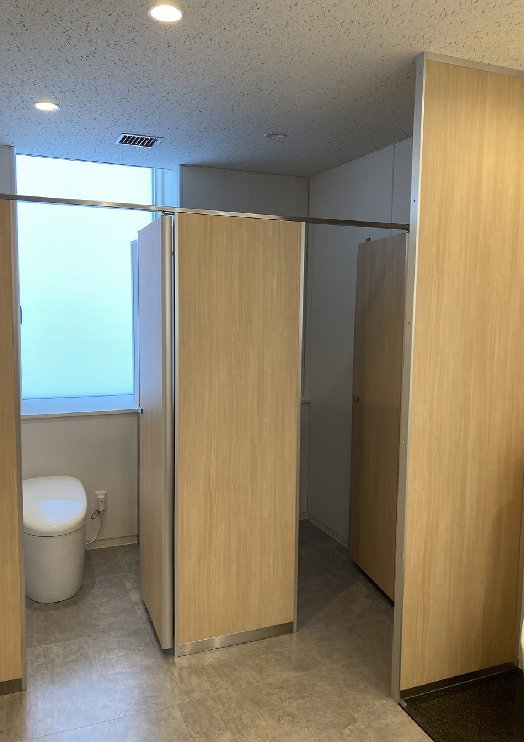トイレ改修工事様